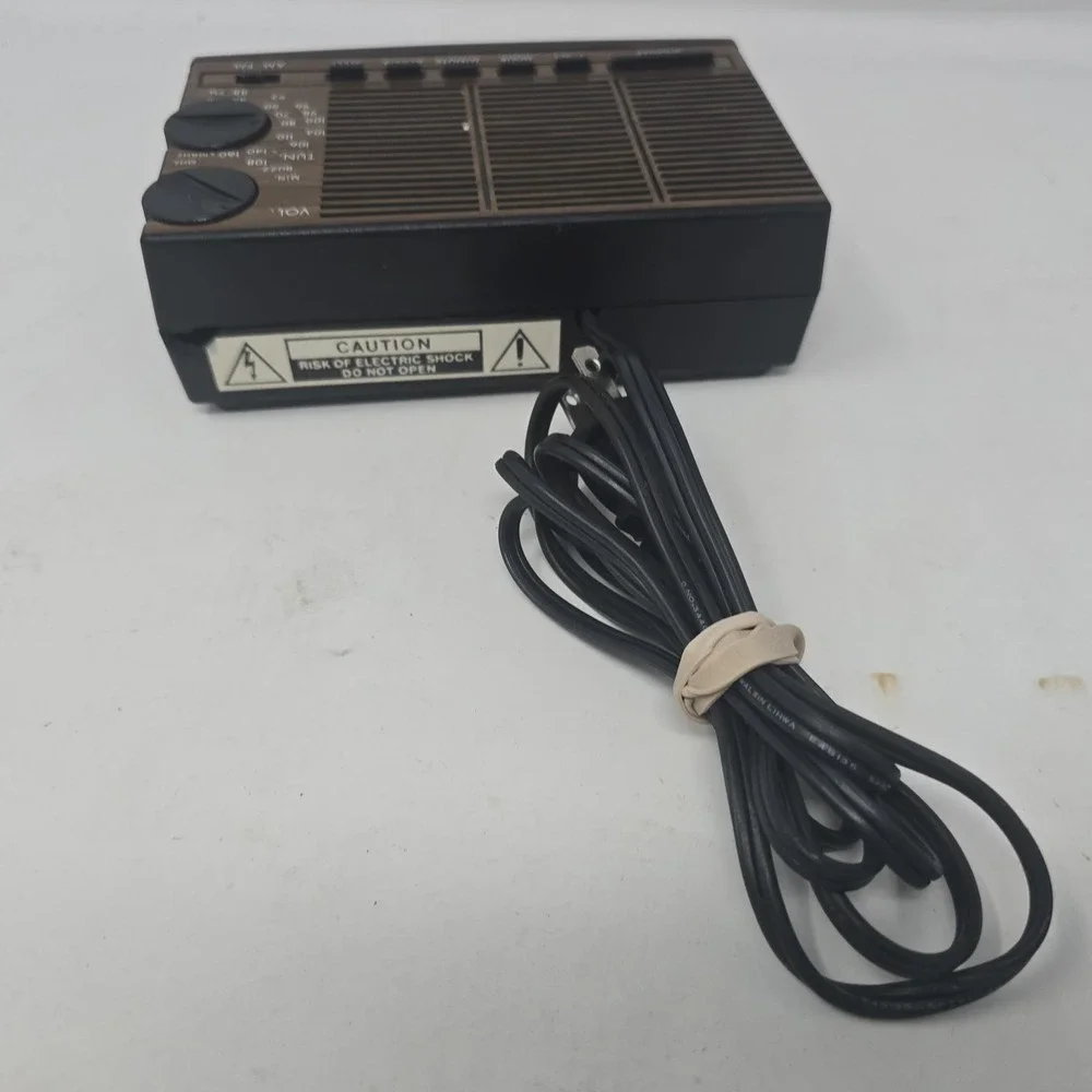 Windsor AM/FM Electronic Clock Radio